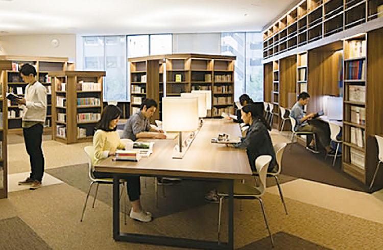 総合図書館
